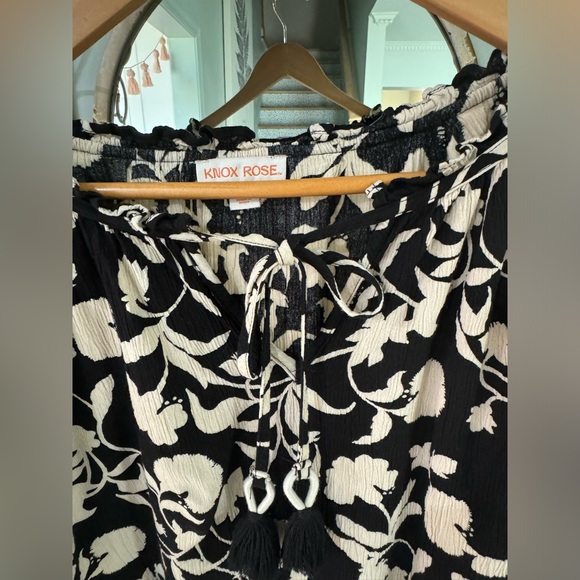 Knox Rose Neutral Floral Pattern Balloon Sleeves with Tassels Medium EUC - Picture 4 of 6